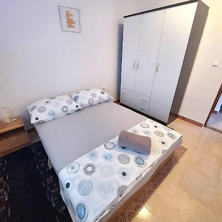 House Ruby Apartment *